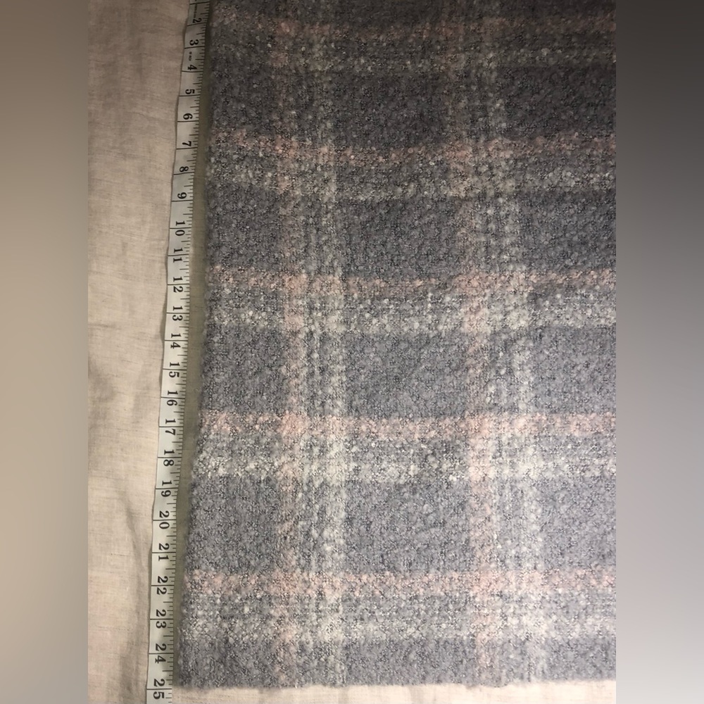 Plaid winter Oversized scarf Gray Pink White Soft and fuzzy - Picture 7 of 9